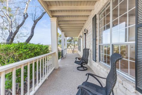5901 Round Table Cove Austin TX 78746