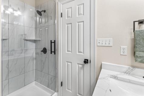 5901 Round Table Cove Austin TX 78746