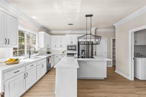 5901 Round Table Cove Austin TX 78746