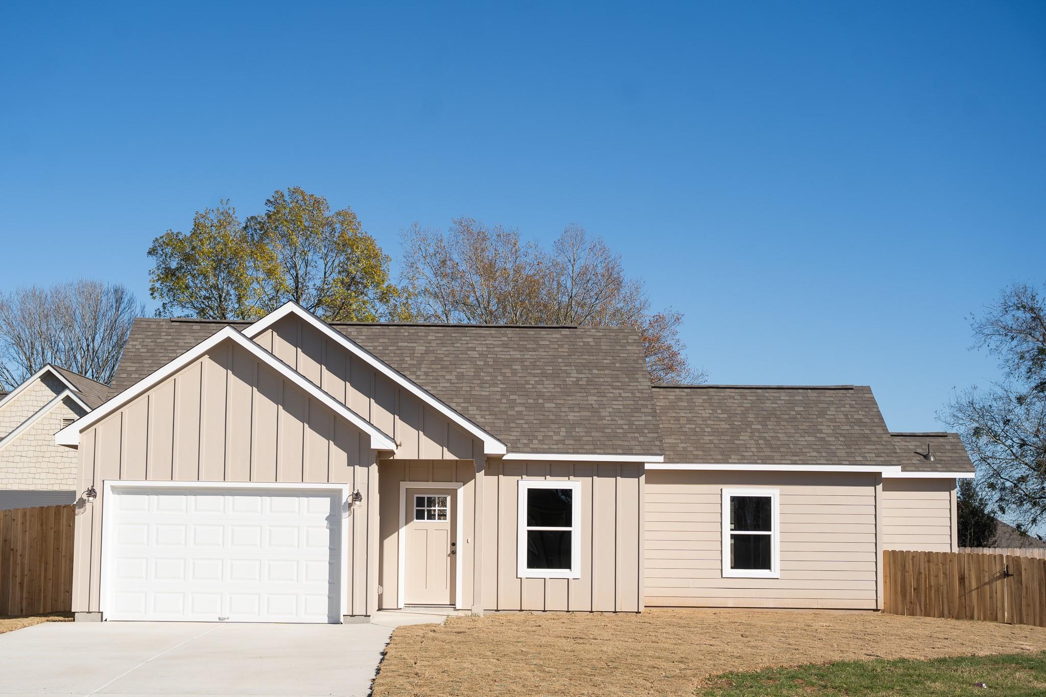 302 String Prairie Way Smithville TX 78957
