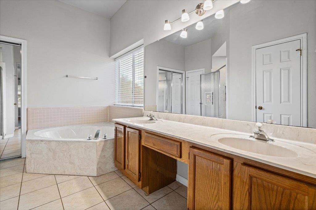 12502 Fallen Tower Lane Austin TX 78753