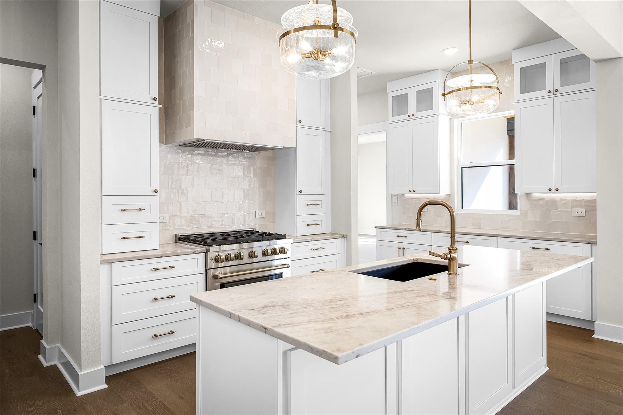 6513 Lavish Bend Jonestown TX 78645