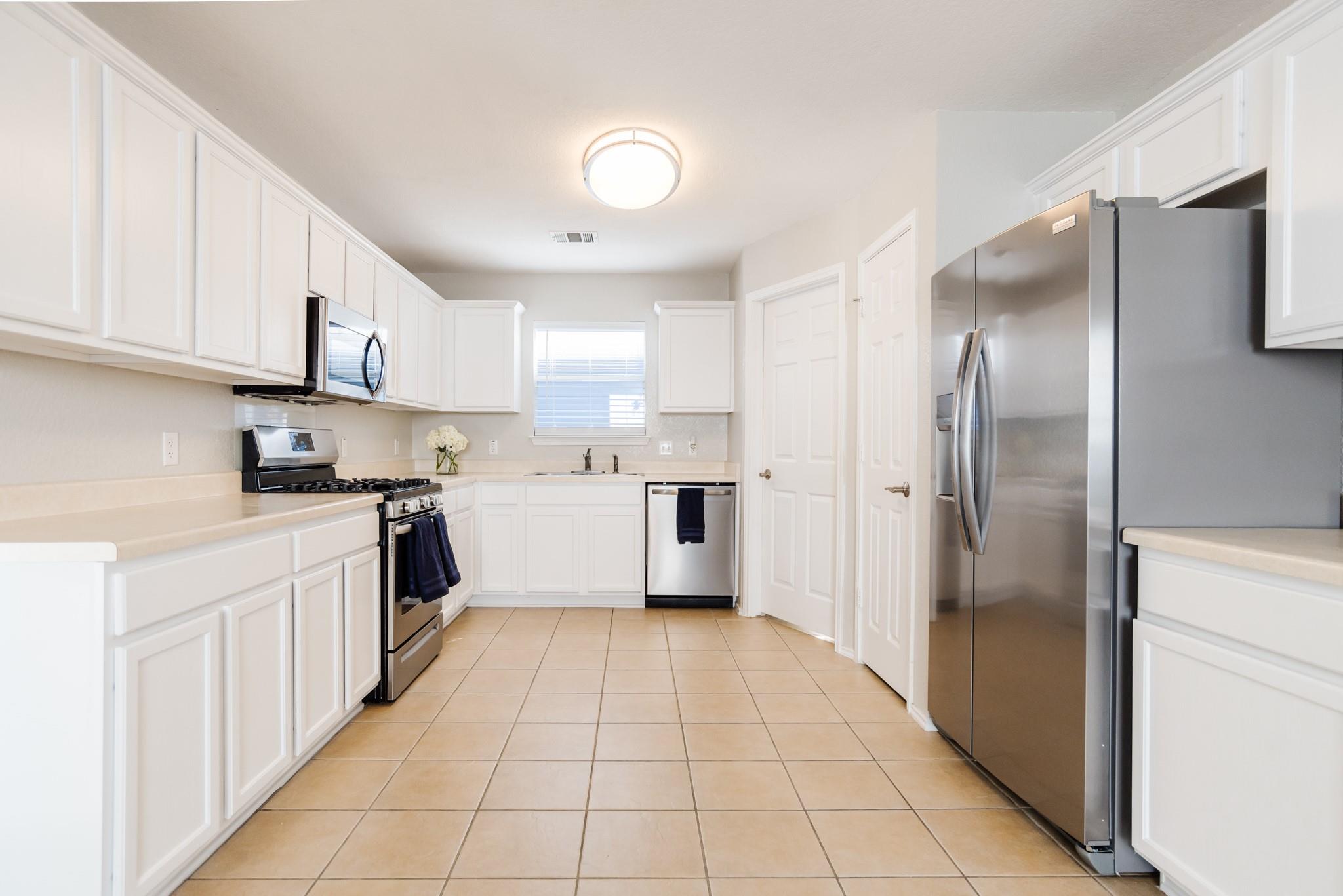 532 Sampson Kyle TX 78640