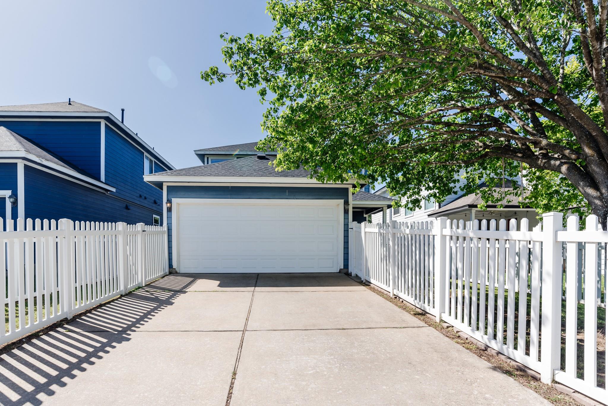 532 Sampson Kyle TX 78640