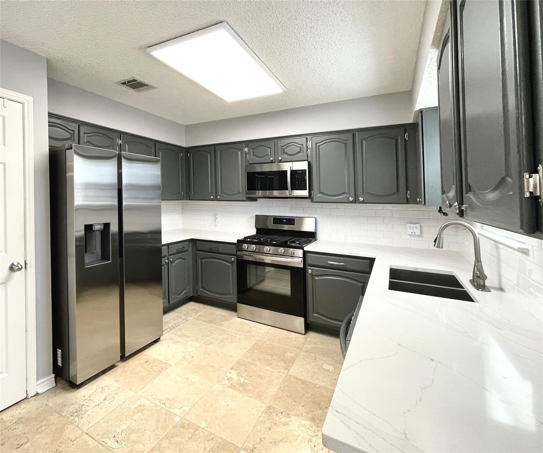 13242 Kerrville Folkway Austin TX 78729