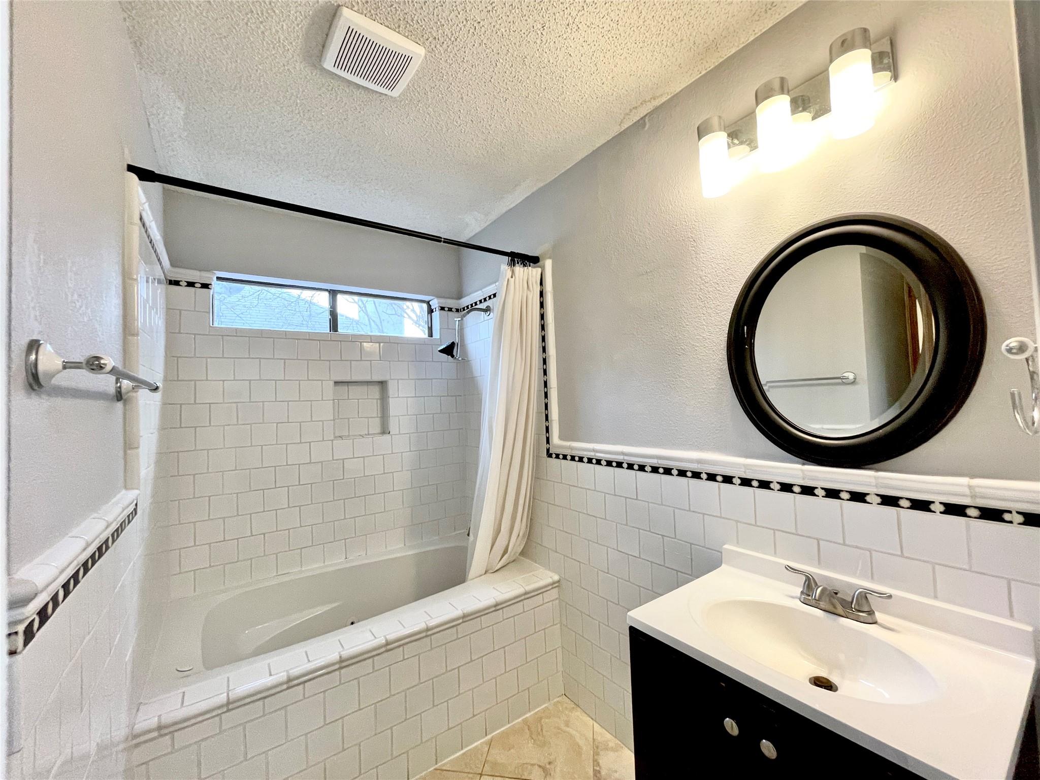 13242 Kerrville Folkway Austin TX 78729