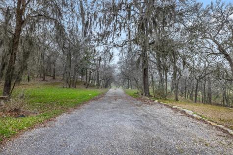 601 Country Club Court La Grange TX 78945