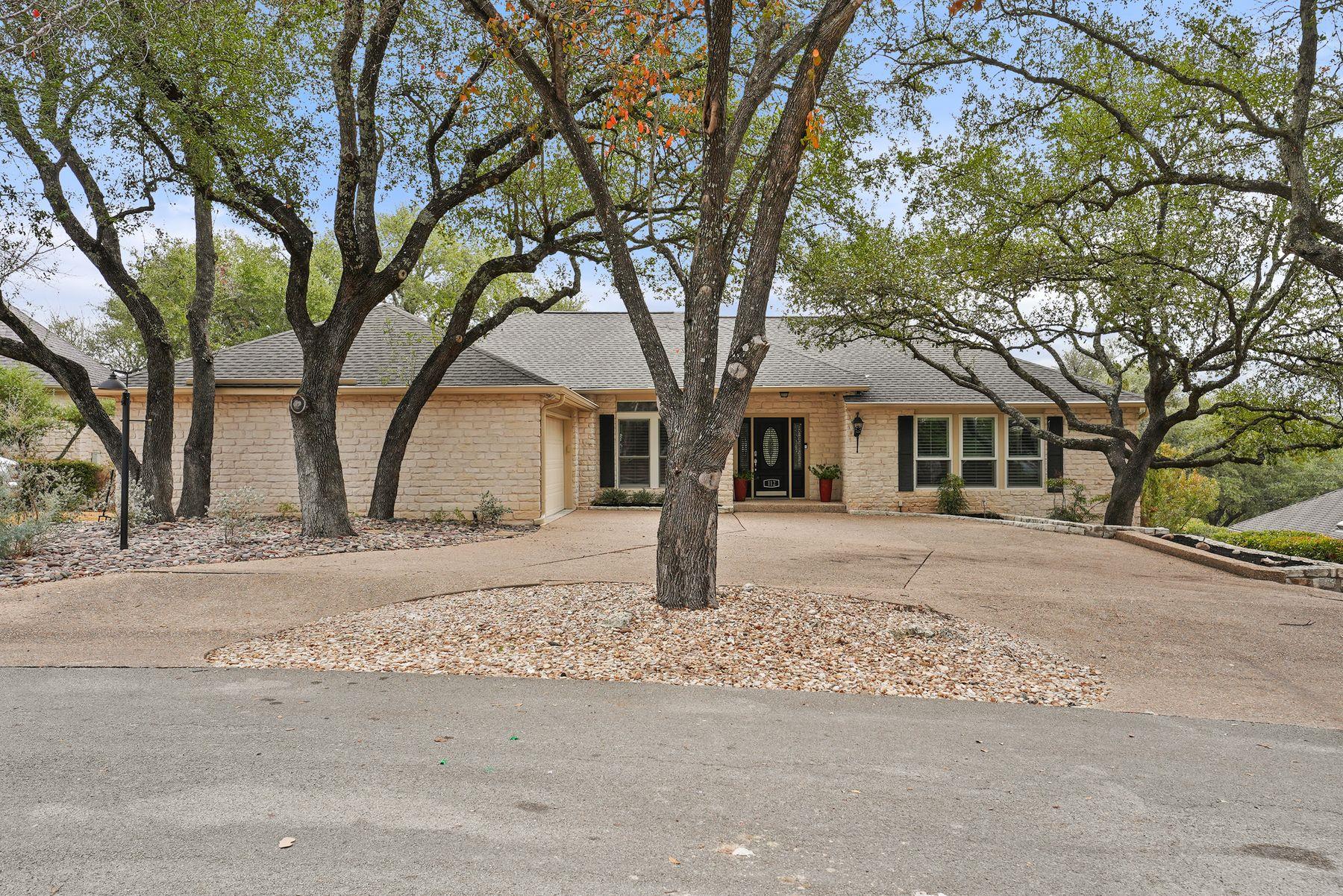 112 Spellbrook Lane Lakeway TX 78734