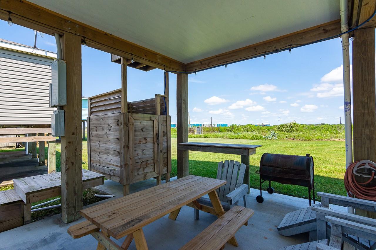 119 Beach Front Drive Matagorda TX 77457