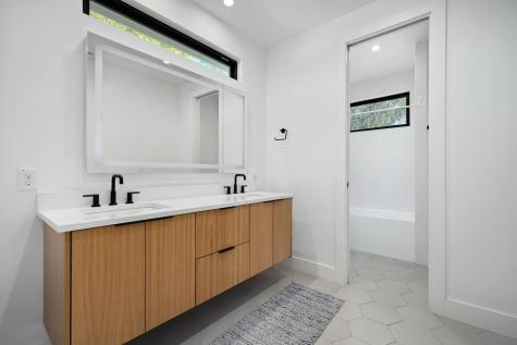 1004 Audrey Court Austin TX 78704