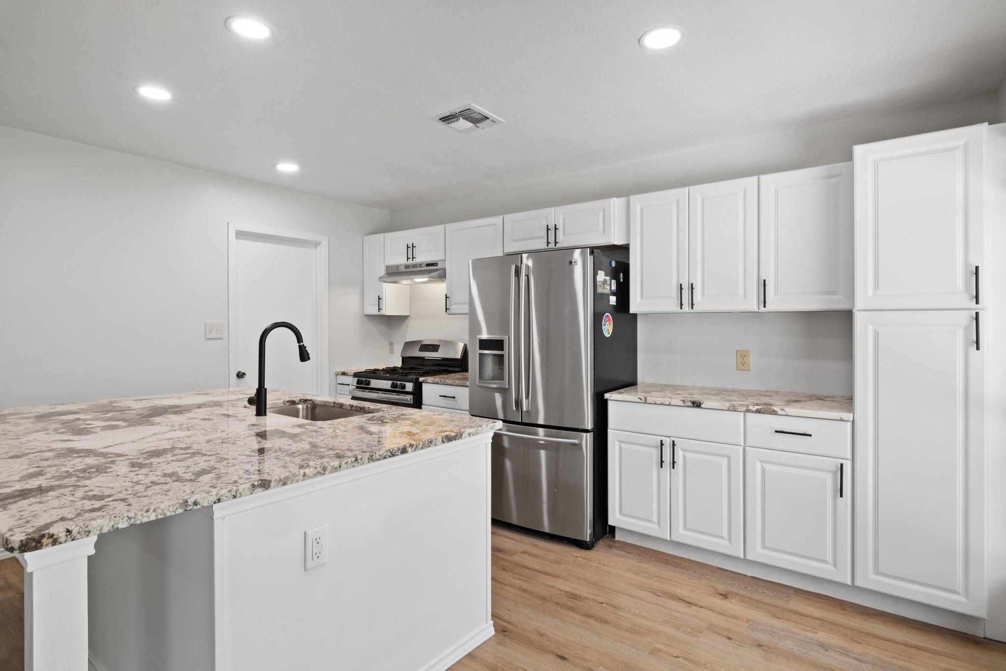 10001 Woodglen Drive Austin TX 78753