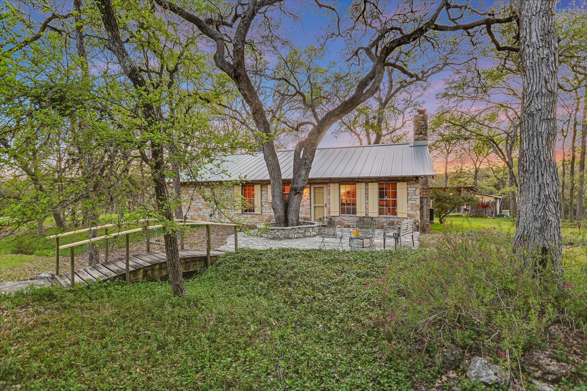 300 Deer Lake Estates Wimberley TX 78676