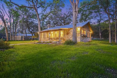 300 Deer Lake Estates Wimberley TX 78676