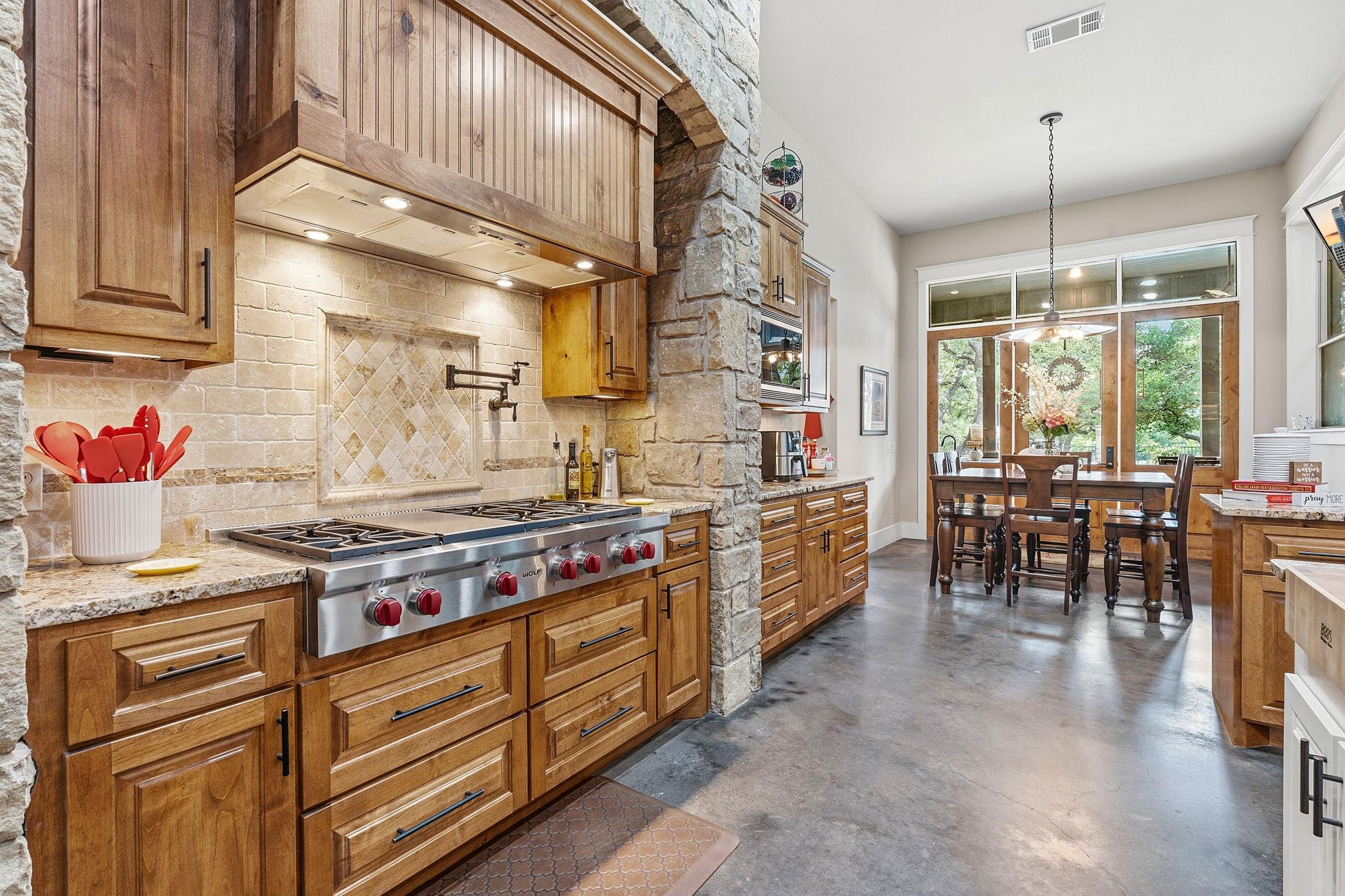 1550 Trebled Waters Trail Driftwood TX 78619