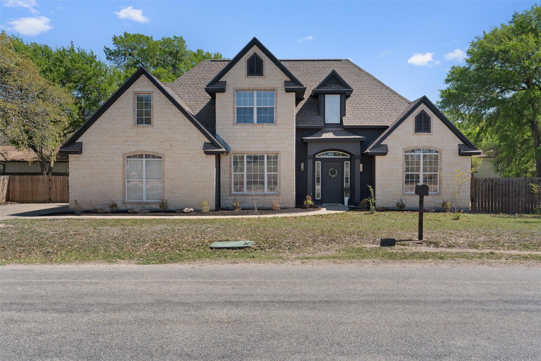 312 Country Club Drive La Grange TX 78945