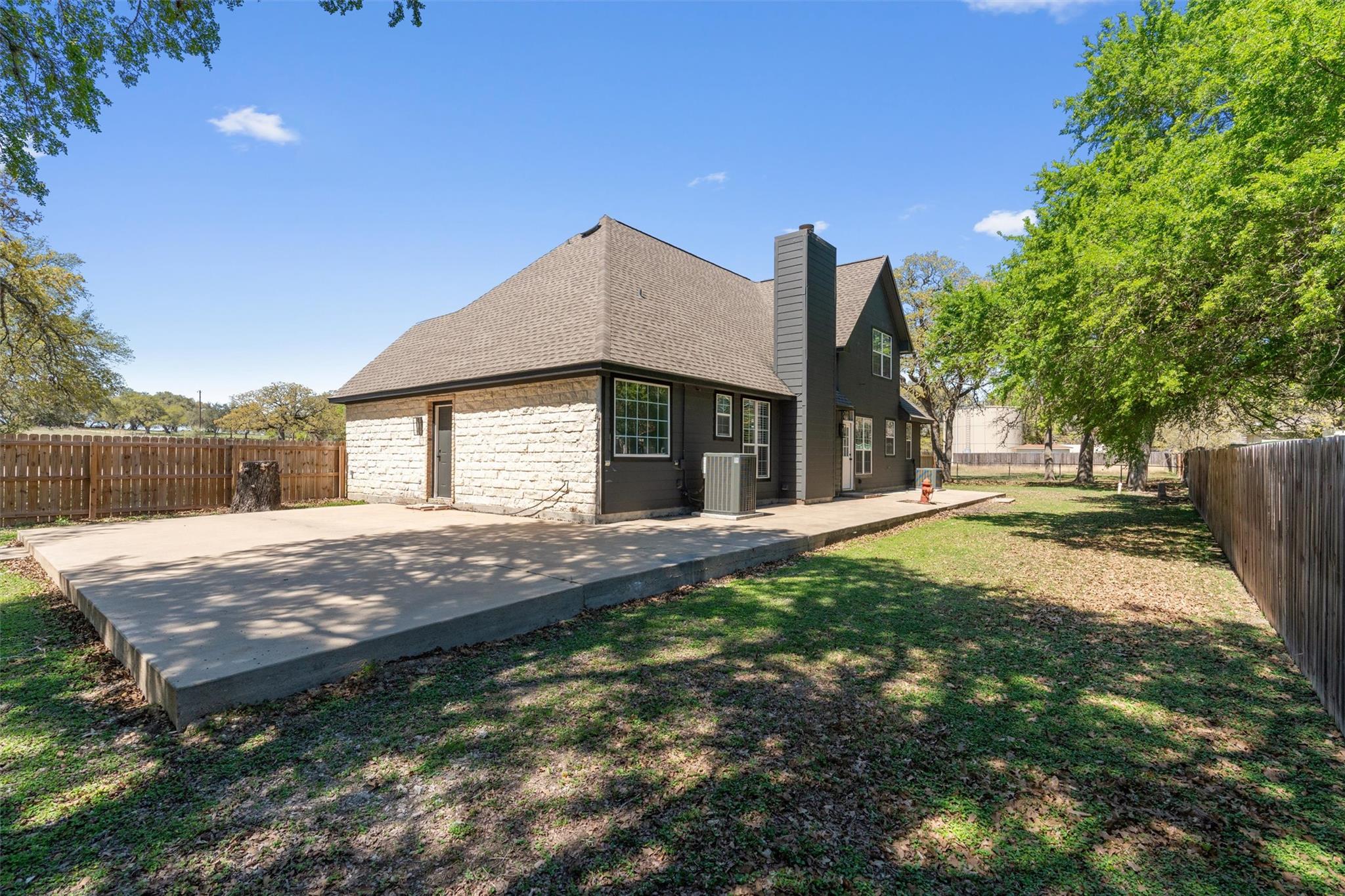 312 Country Club Drive La Grange TX 78945