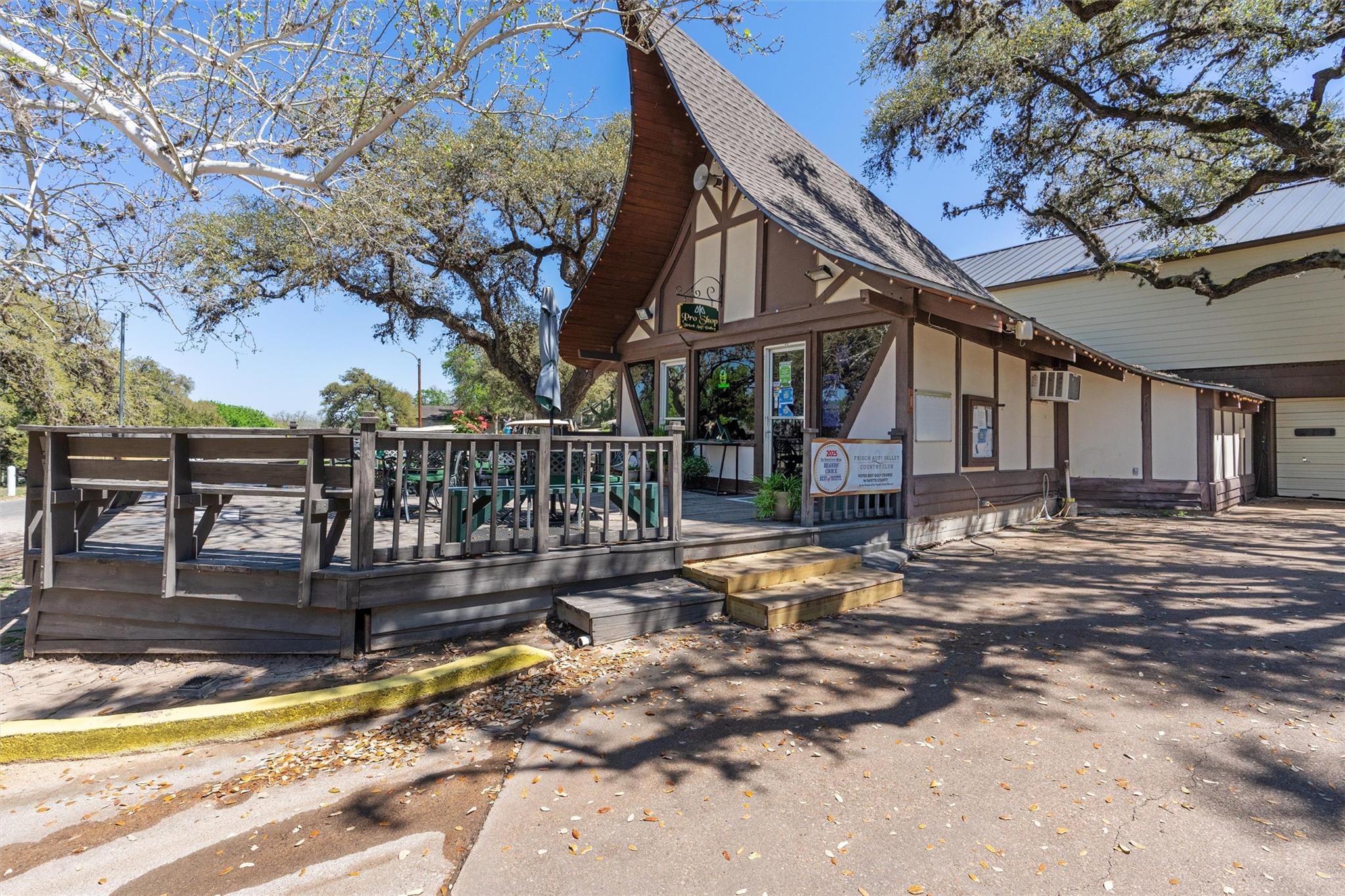 312 Country Club Drive La Grange TX 78945