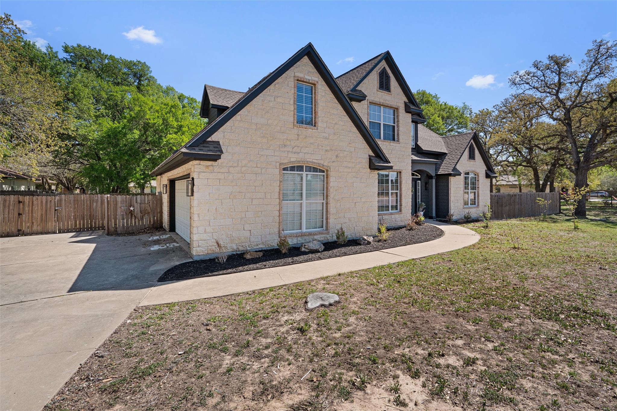 312 Country Club Drive La Grange TX 78945