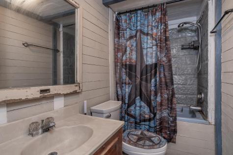 684 Indian Oaks Liberty Hill TX 78642