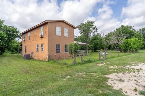 684 Indian Oaks Liberty Hill TX 78642