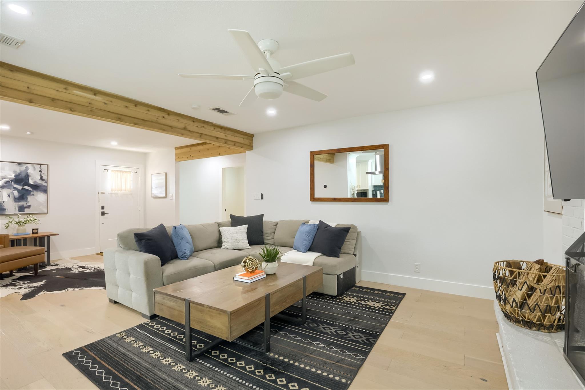 9016 W Pointer Lane Austin TX 78758