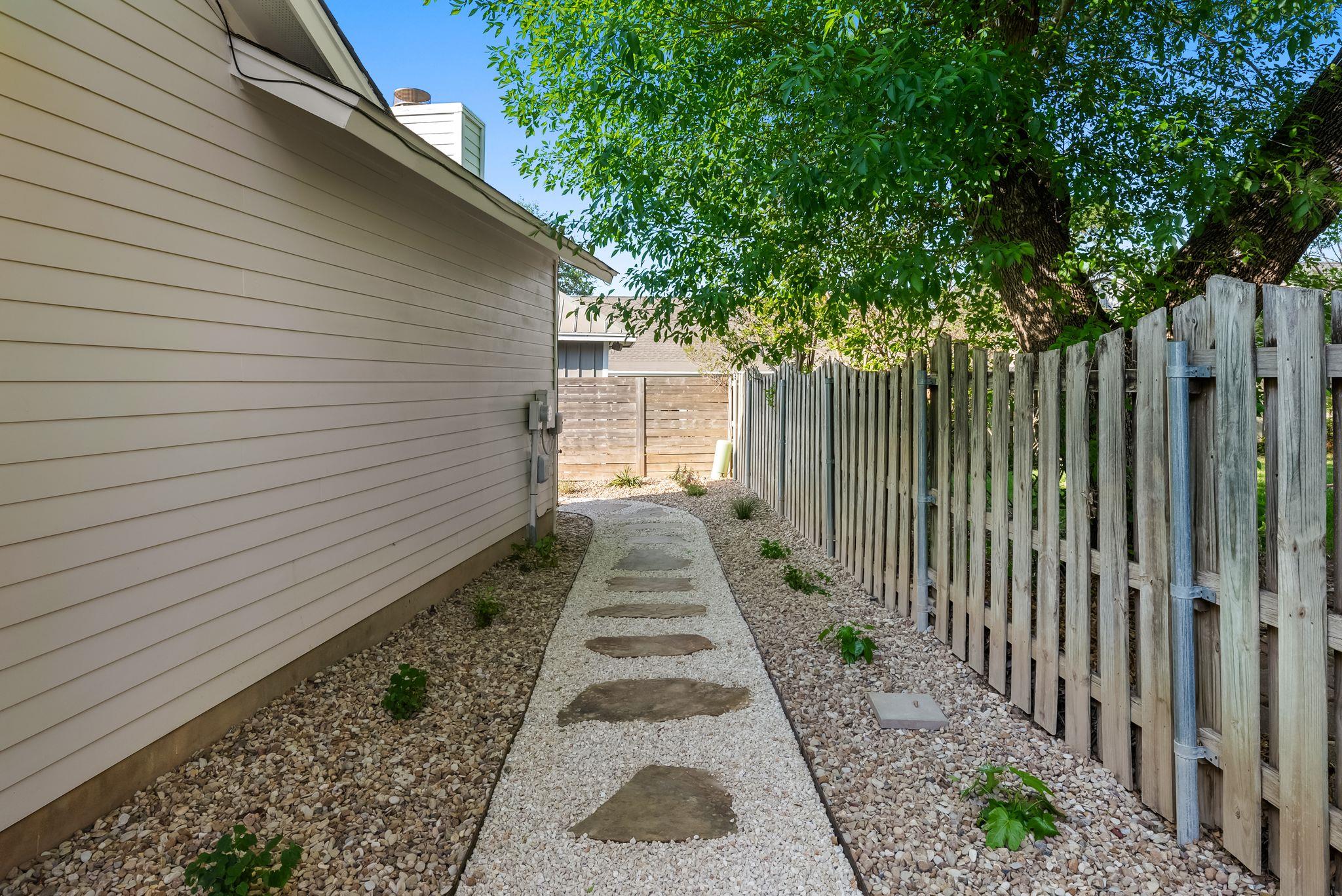 1714 Prairie Hen Cove Austin TX 78758