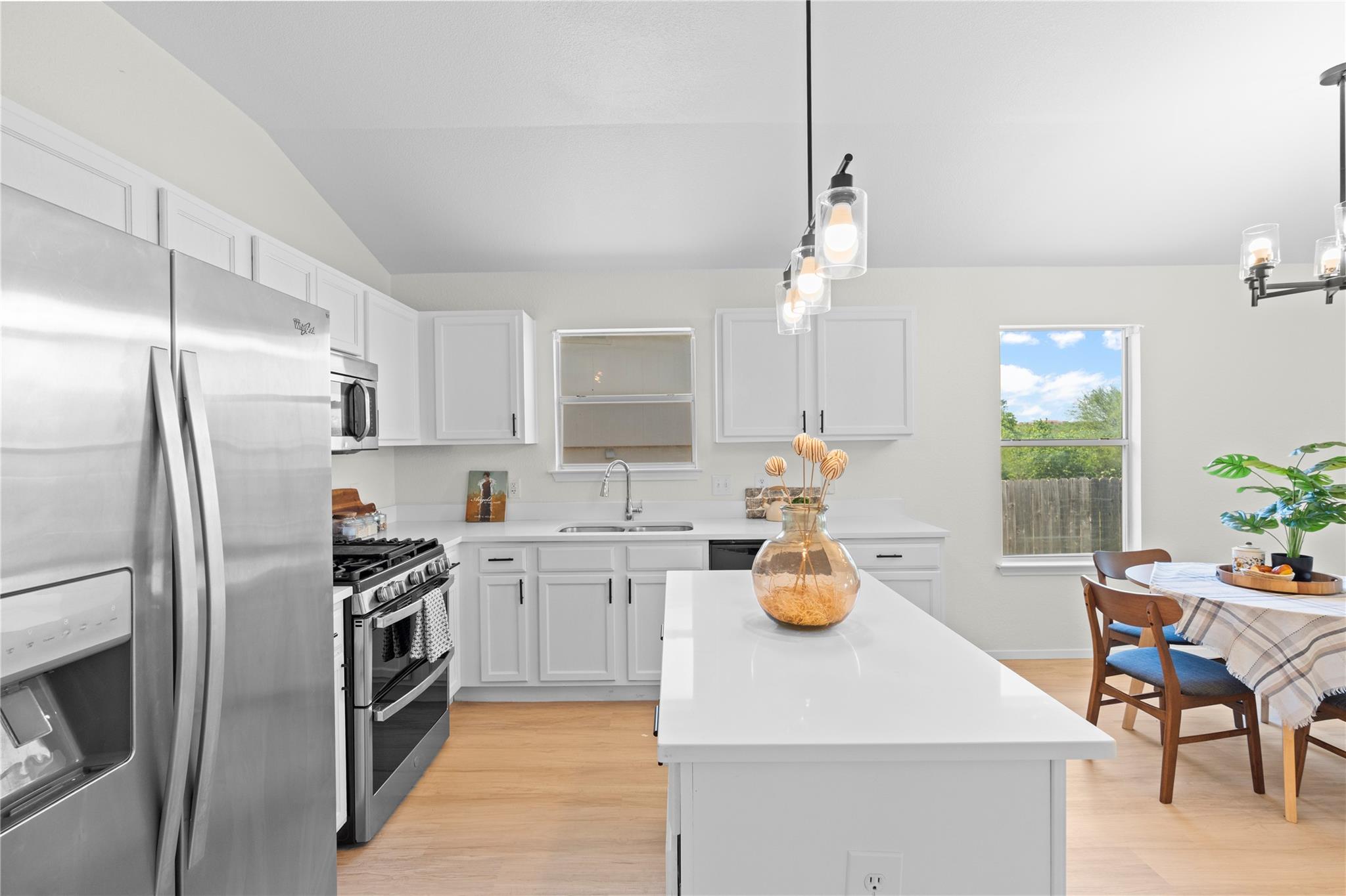 406 Covent Drive Kyle TX 78640