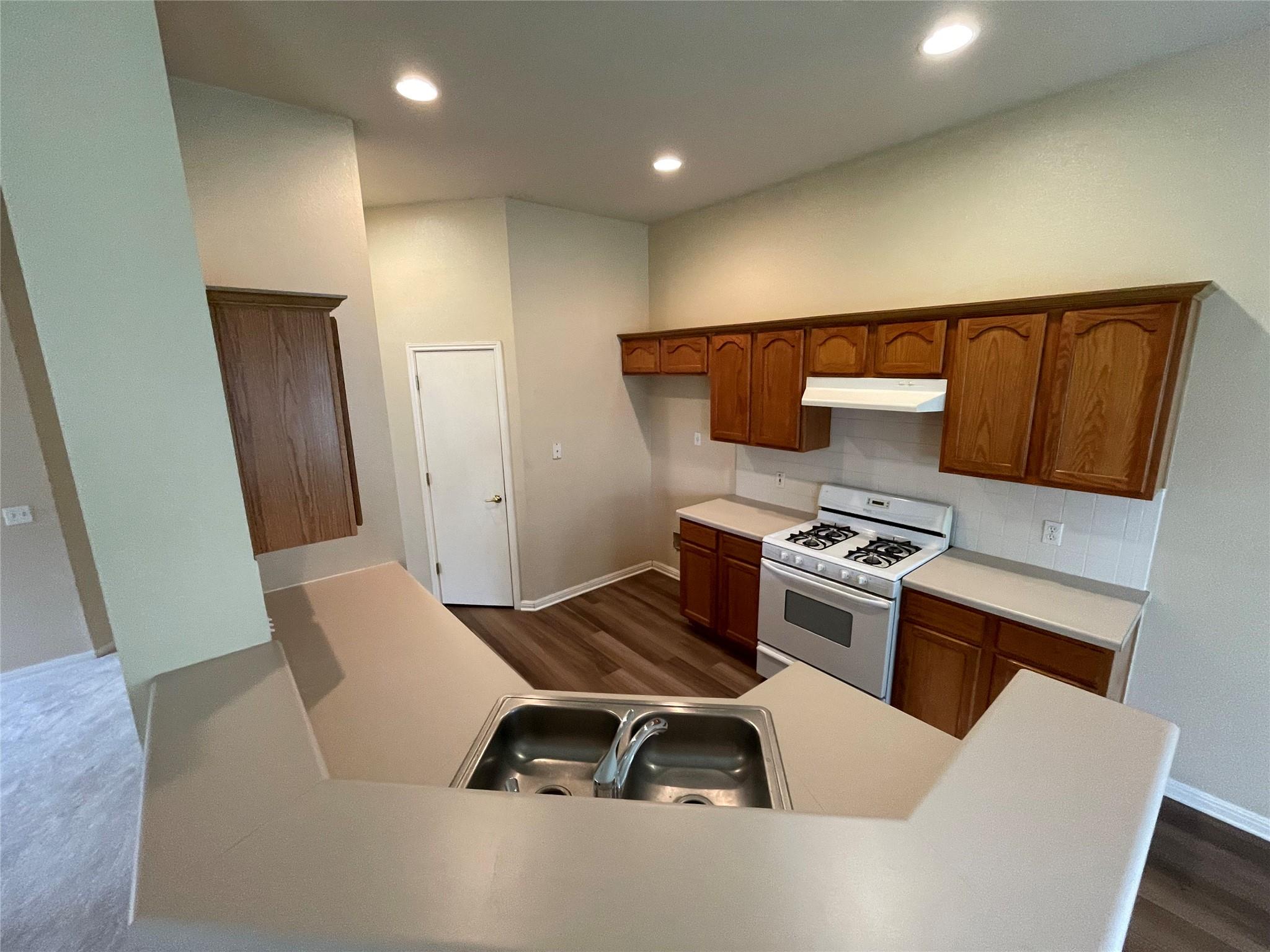 602 Losoya Court Hutto TX 78634