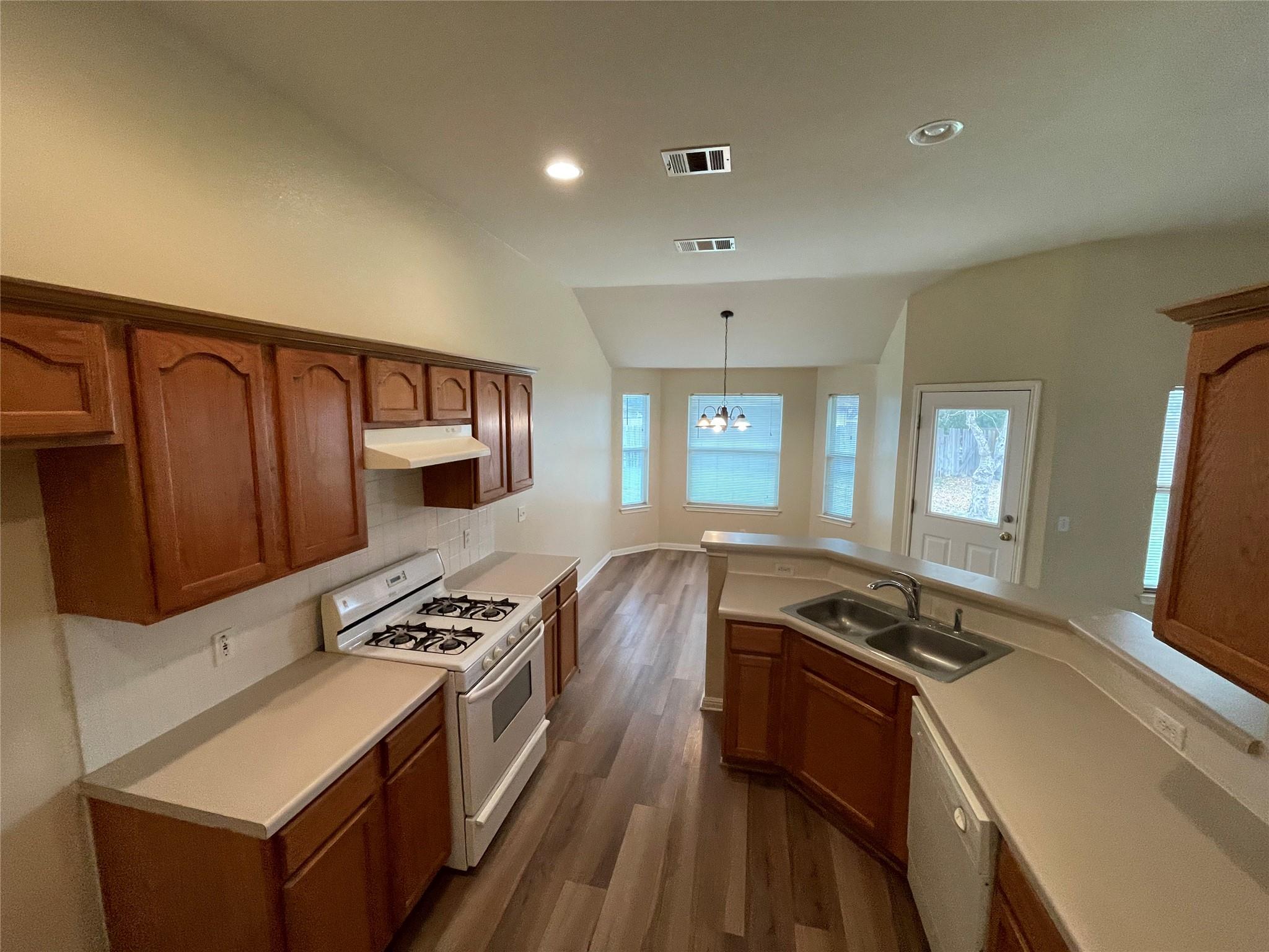602 Losoya Court Hutto TX 78634