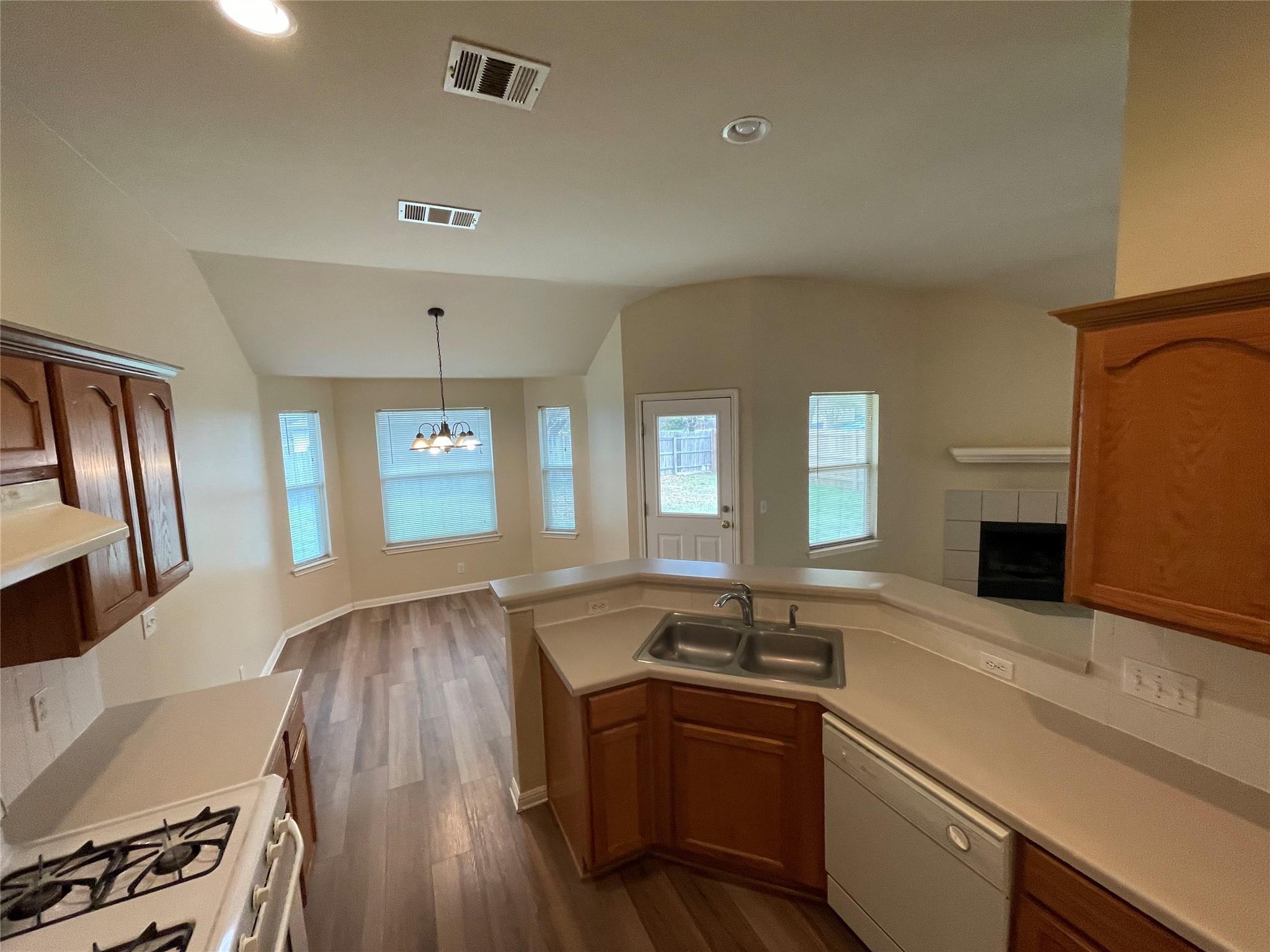 602 Losoya Court Hutto TX 78634