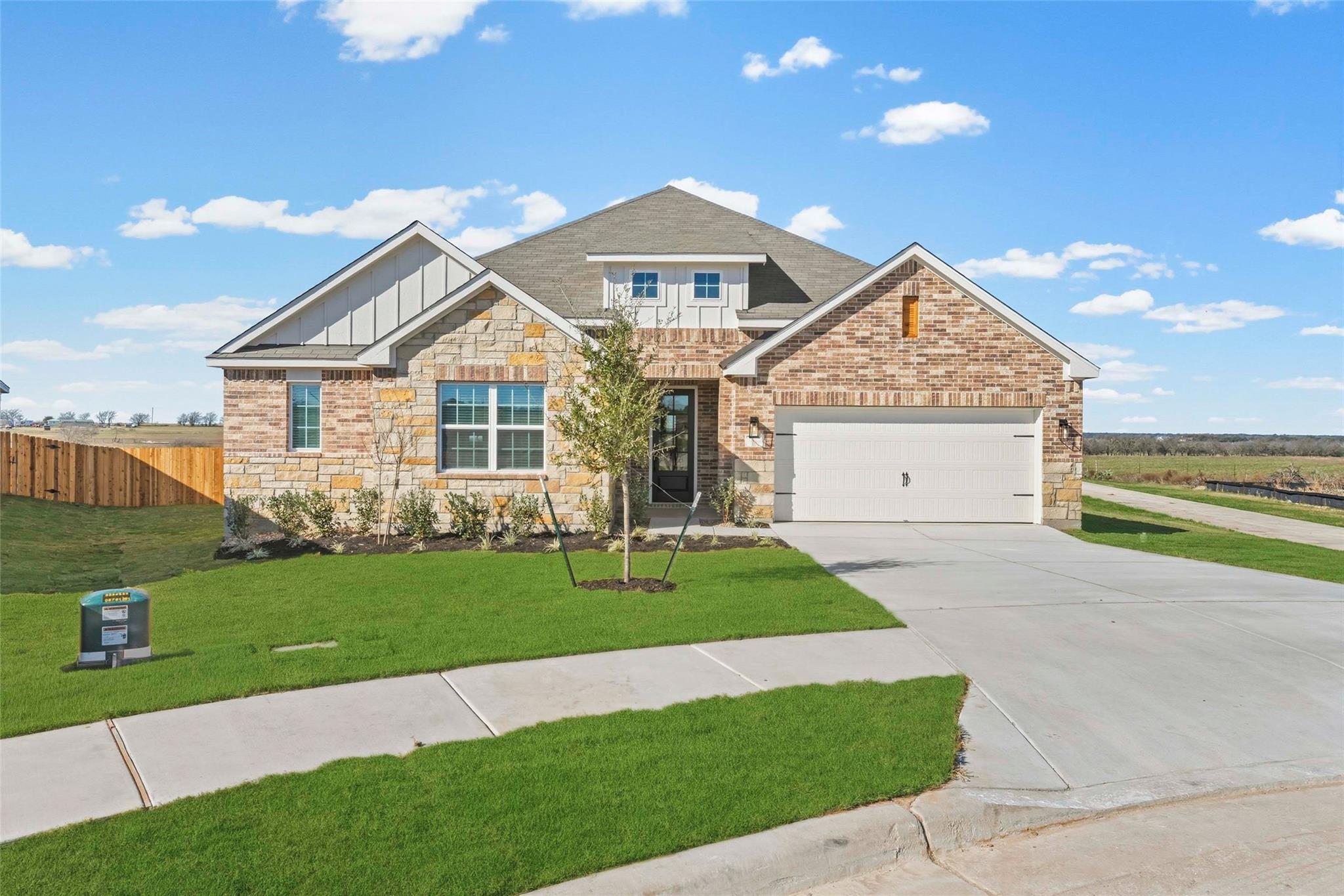 521 W Luna Blue Lane Jarrell TX 76537