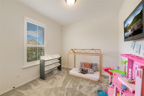 1008 Estes Park Taylor TX 76574