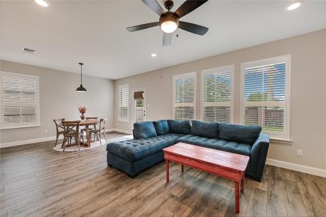 1008 Estes Park Taylor TX 76574