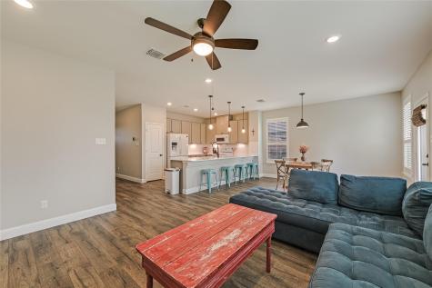 1008 Estes Park Taylor TX 76574