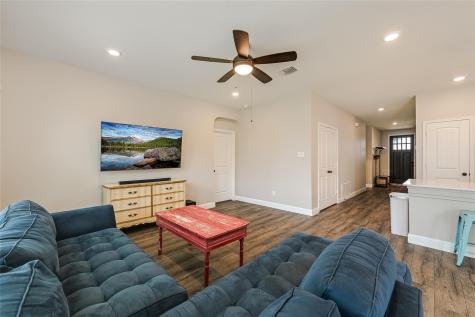 1008 Estes Park Taylor TX 76574