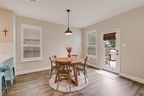 1008 Estes Park Taylor TX 76574