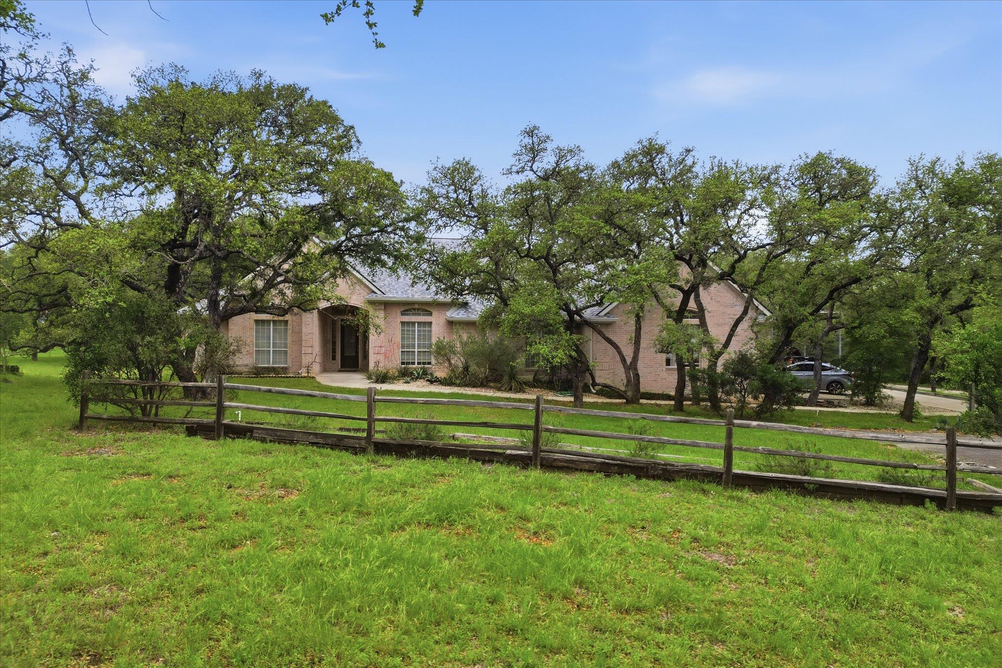 1100 Appalachian Trail San Marcos TX 78666