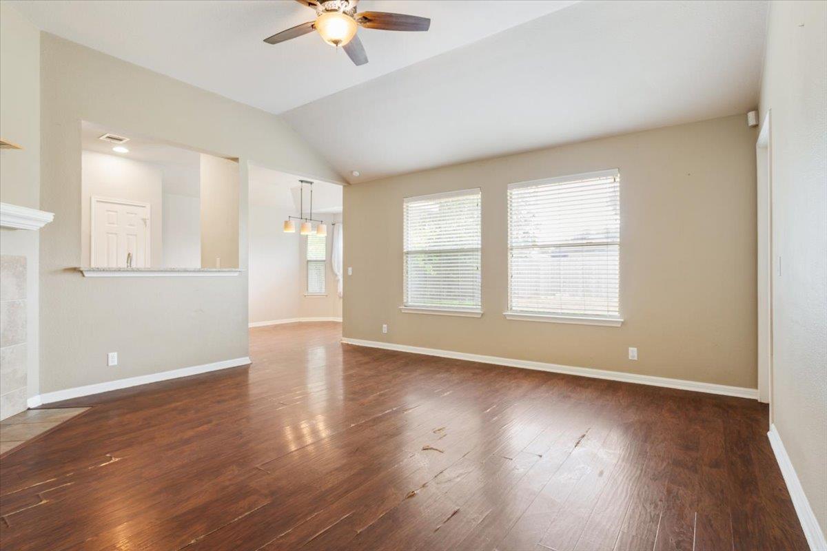 125 Bayliss Street Hutto TX 78634