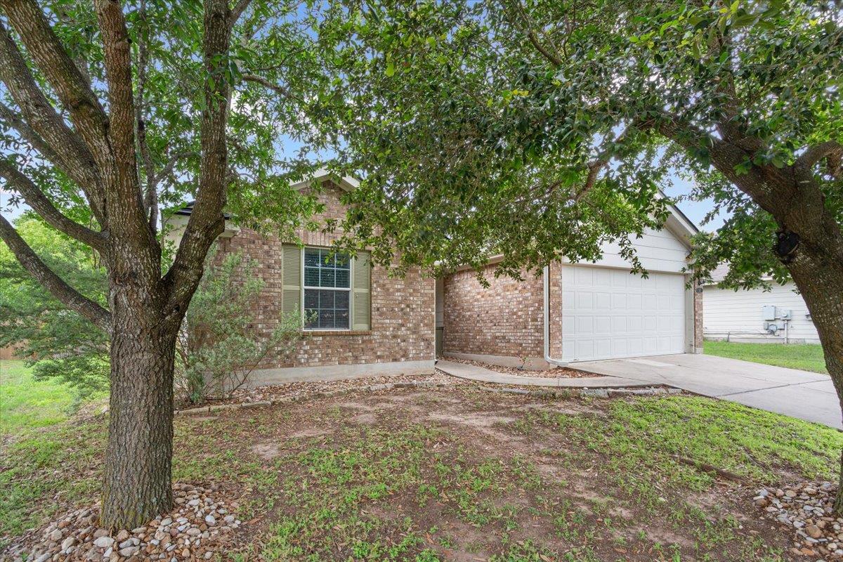 125 Bayliss Street Hutto TX 78634
