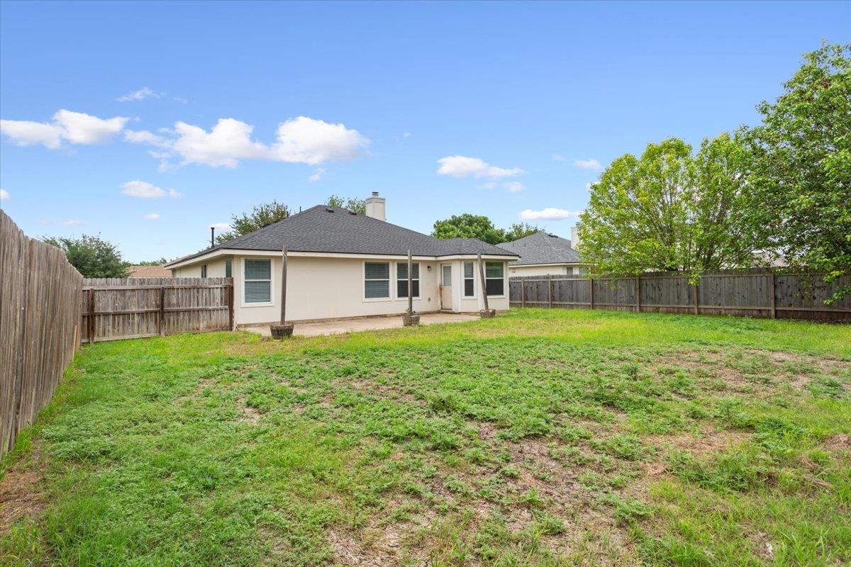 125 Bayliss Street Hutto TX 78634