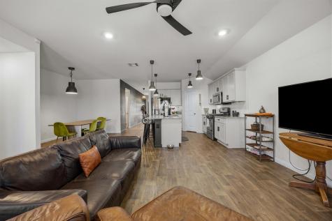1425 London Way Lockhart TX 78644