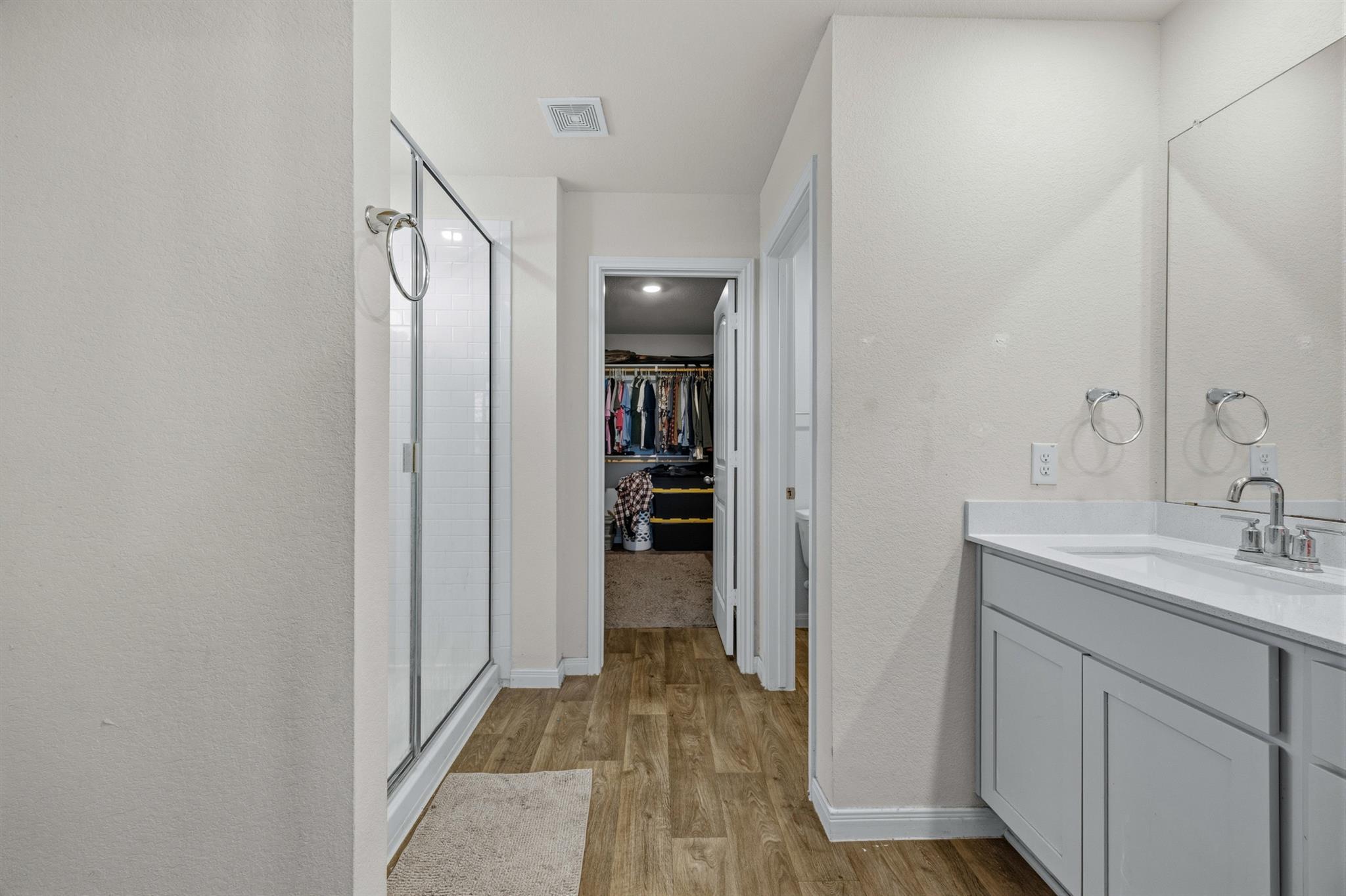 1425 London Way Lockhart TX 78644