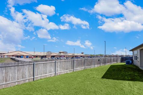 1425 London Way Lockhart TX 78644