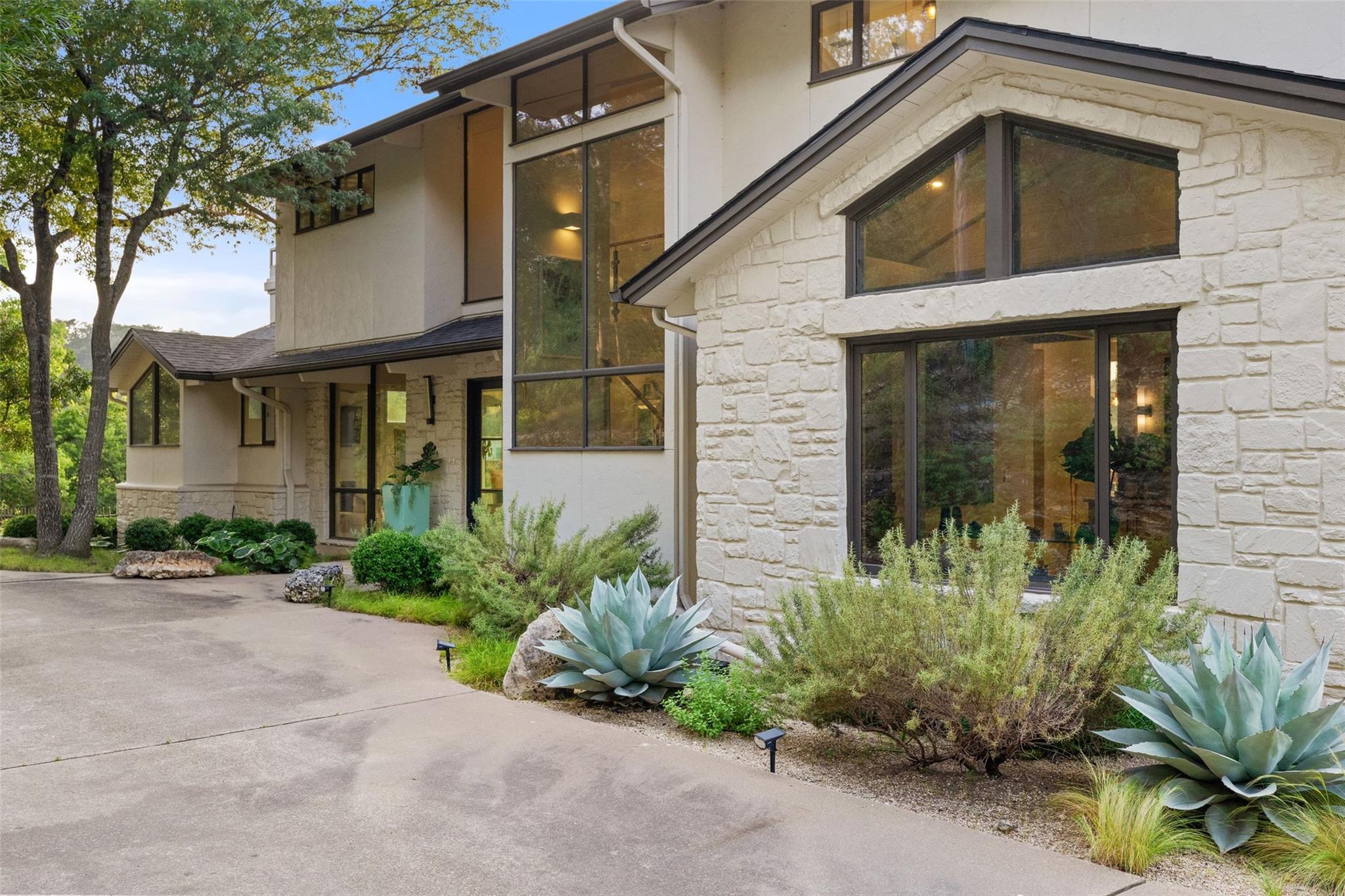 6 Wren Valley Cove West Lake Hills TX 78746