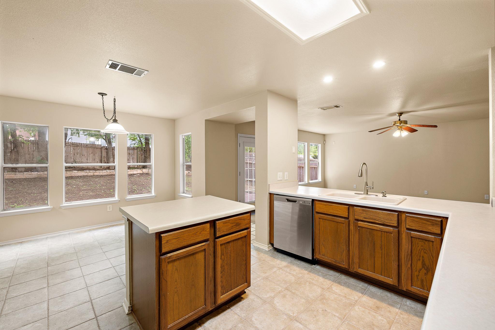 2104 Deer Creek Trail Round Rock TX 78665