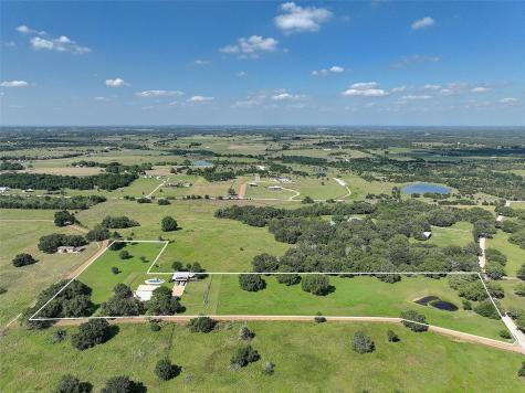 4214 Old College Road La Grange TX 78945