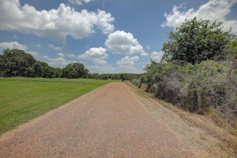 4214 Old College Road La Grange TX 78945