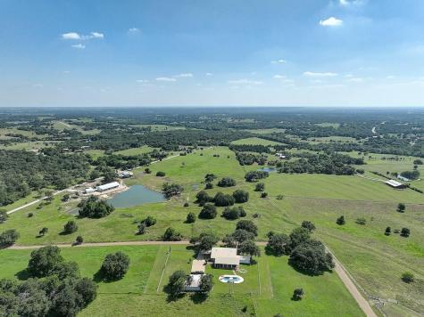 4214 Old College Road La Grange TX 78945