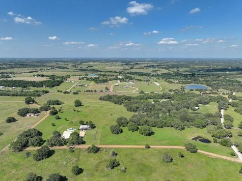 4214 Old College Road La Grange TX 78945