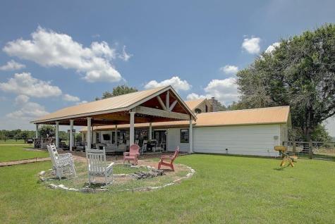 4214 Old College Road La Grange TX 78945